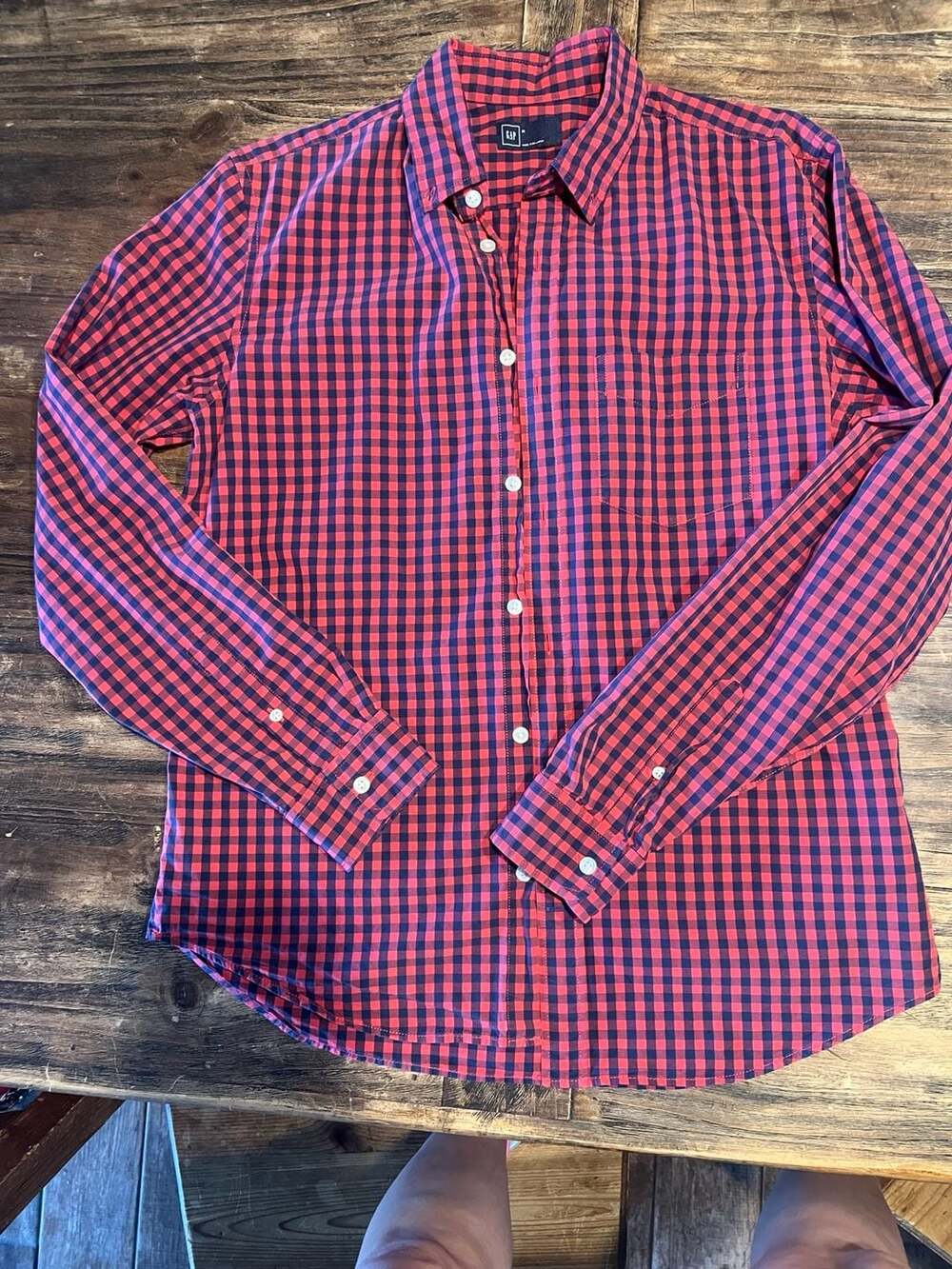 Gap Men's Red and Navy Gingham Button Down Shirt Size M